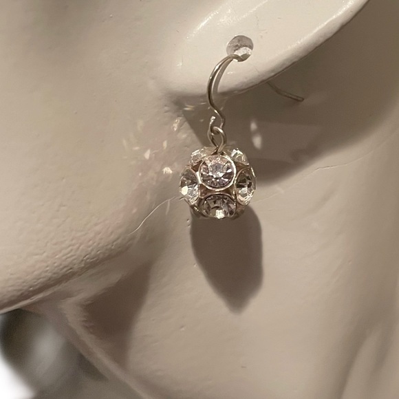 Sterling Silver crystal Earrings - Picture 3 of 6